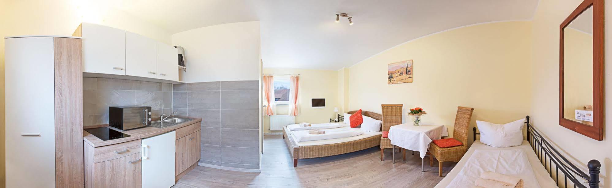 Pension & Appartments Landhaus Bettina フルダ エクステリア 写真